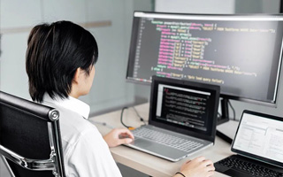 高唐 api php源码,下载的php源码怎么运行呢？